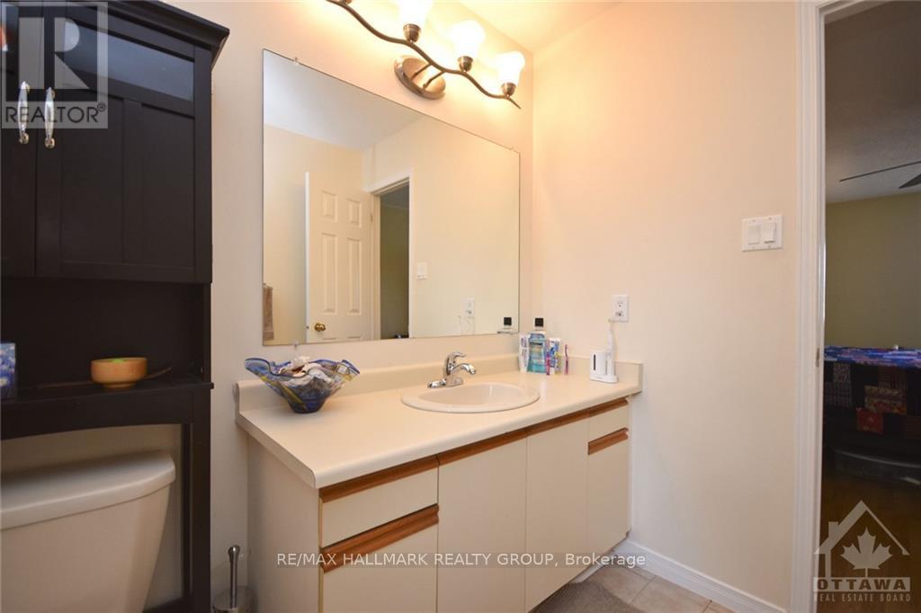 417 Pauline Charron Place, Ottawa, Ontario  K1L 8L4 - Photo 18 - X13888712