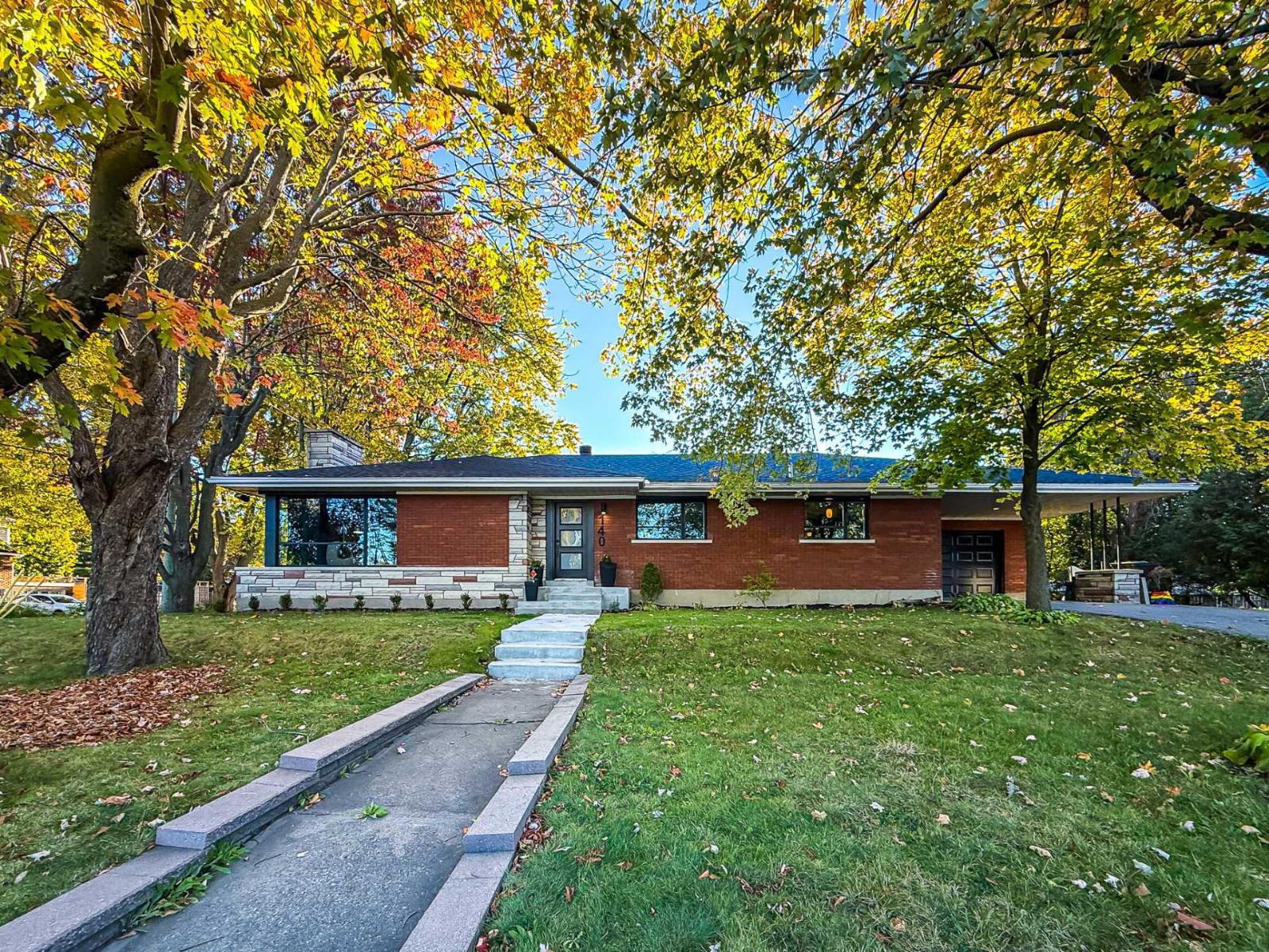 140 Boul. Salaberry N. Châteauguay Quebec Canada J6J4K4 2