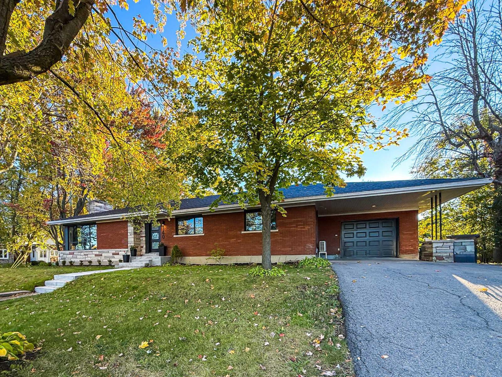 140 Boul. Salaberry N. Châteauguay Quebec Canada J6J4K4 3