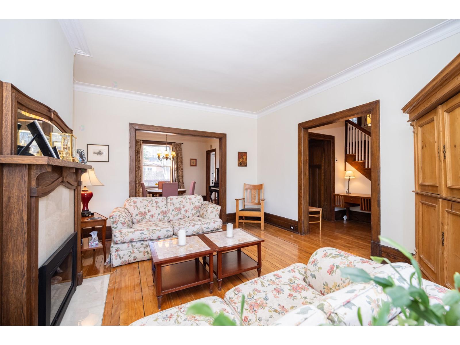 226 Av. Brock N. Montréal-Ouest Quebec Canada H4X2G3 5