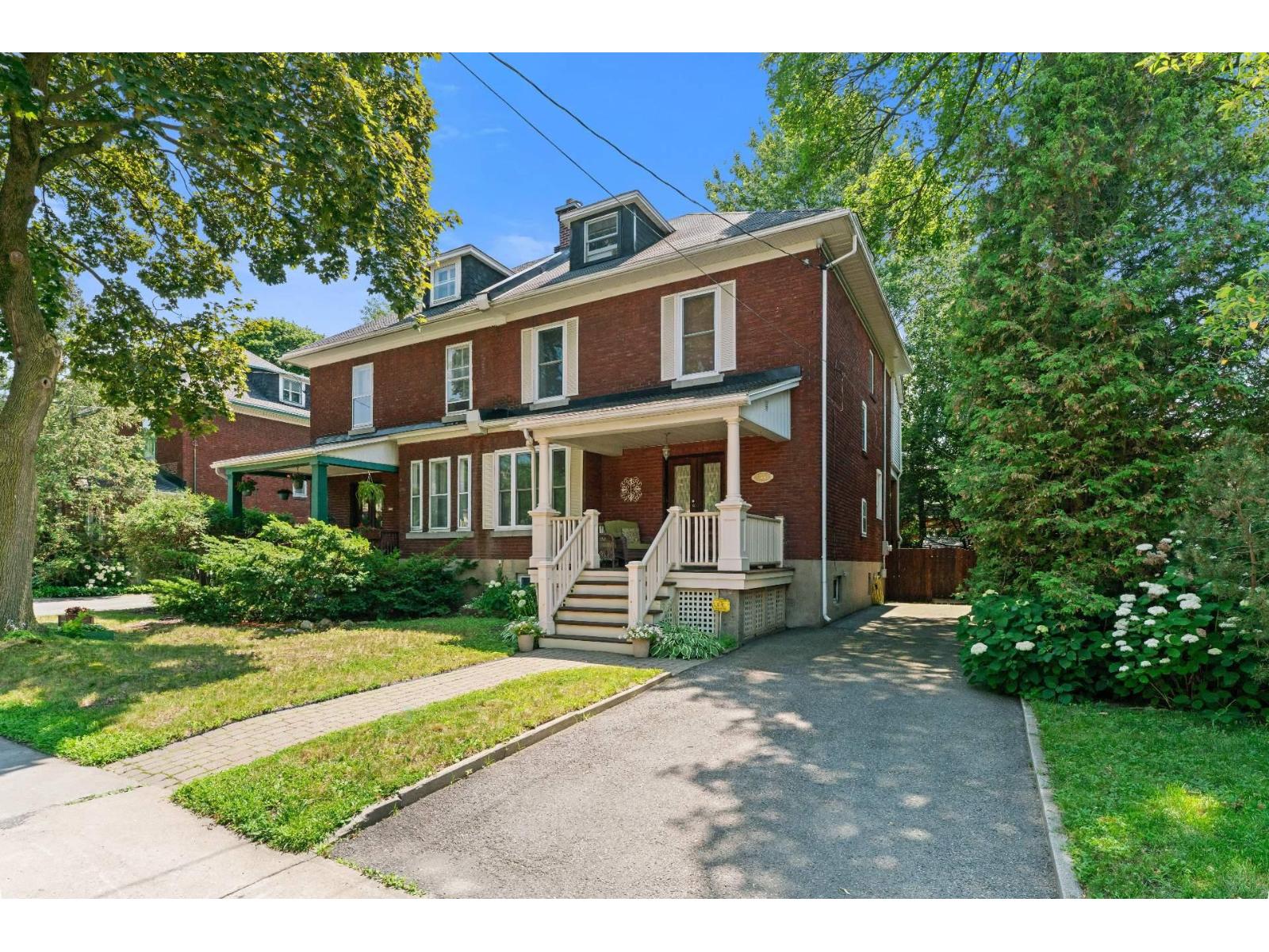 226 Av. Brock N. Montréal-Ouest Quebec Canada H4X2G3 2