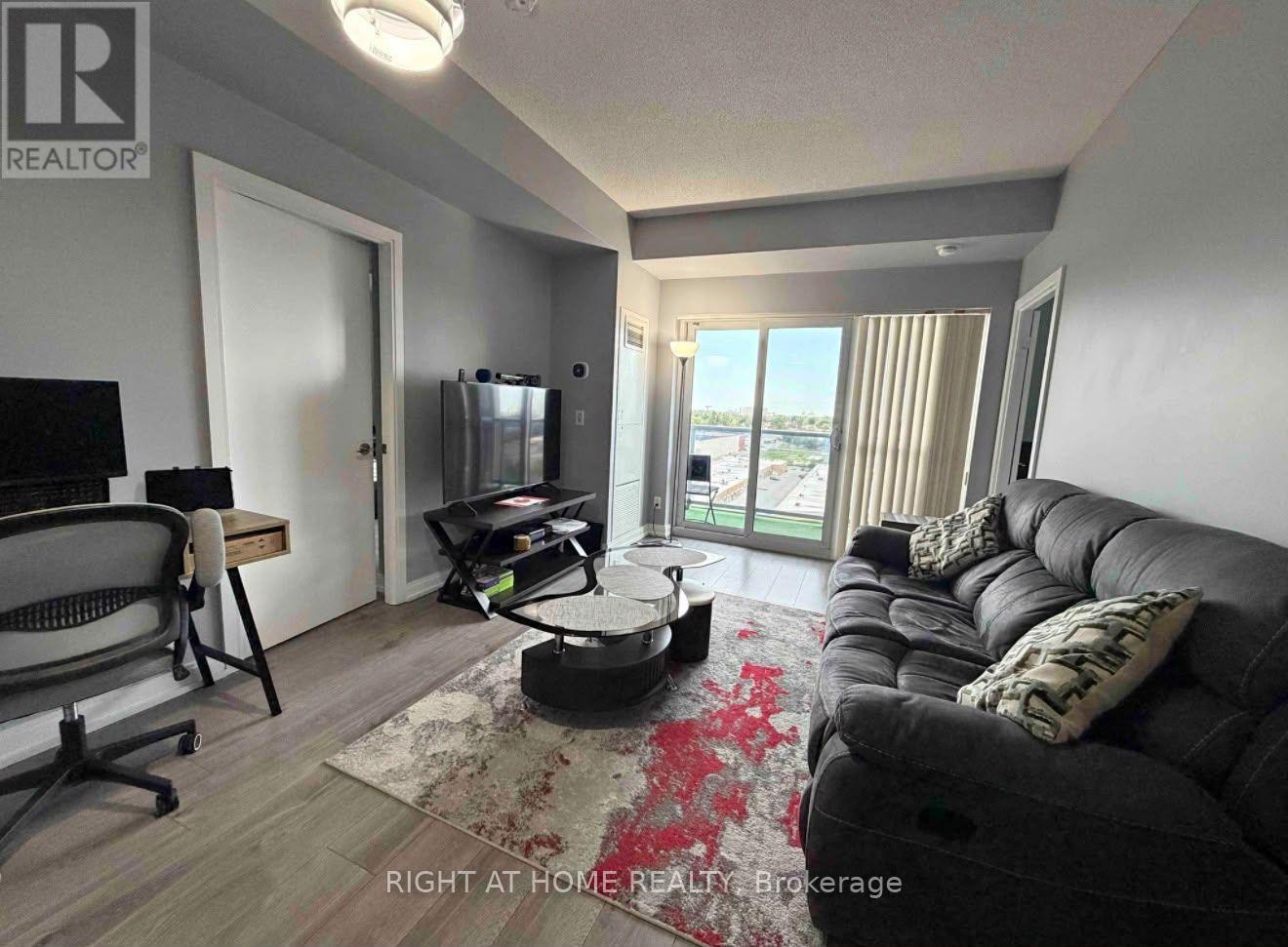 1221 - 181 Village Green Square, Toronto, Ontario  M1S 0K6 - Photo 2 - E13894764