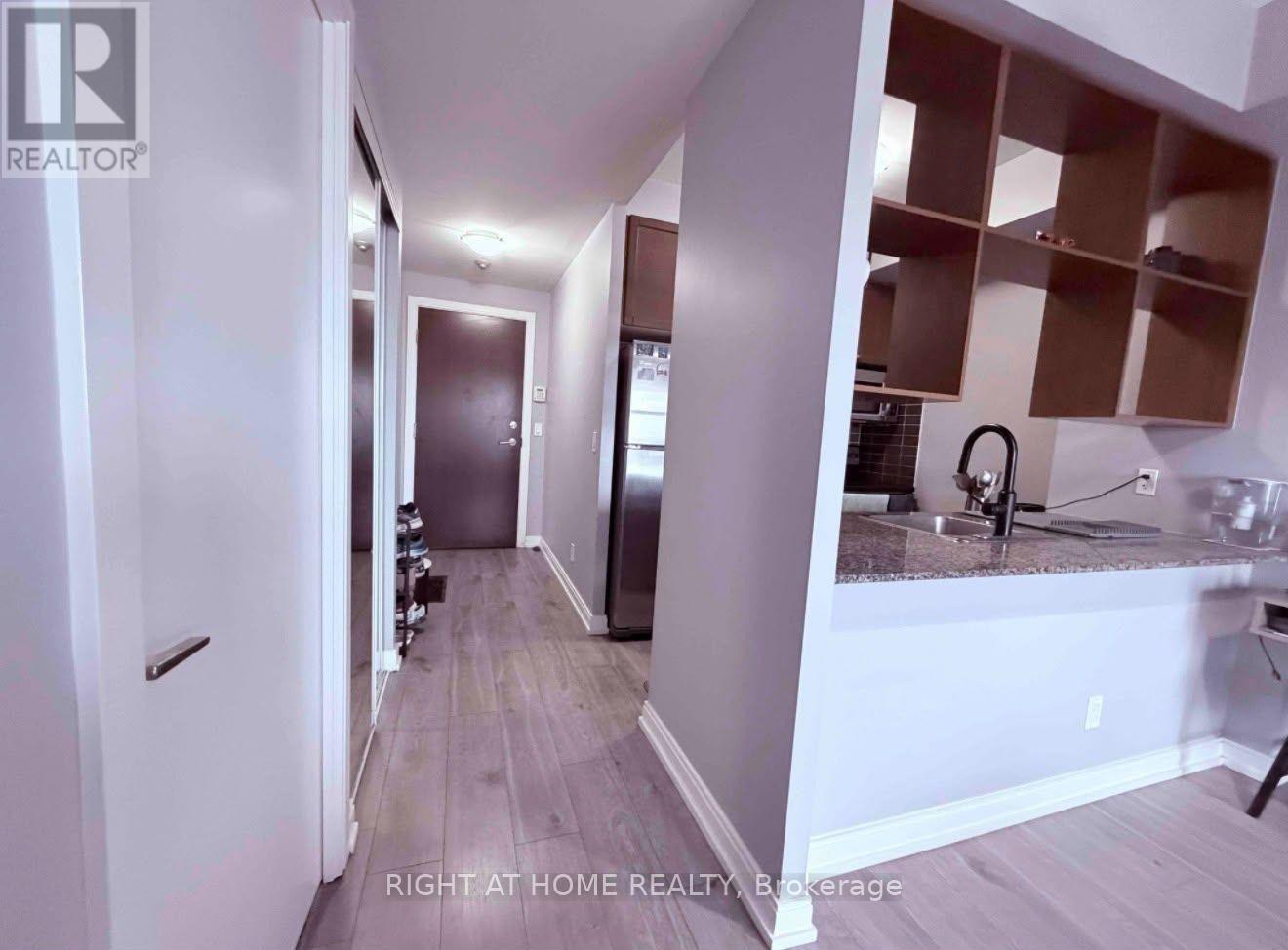 1221 - 181 Village Green Square, Toronto, Ontario  M1S 0K6 - Photo 4 - E13894764