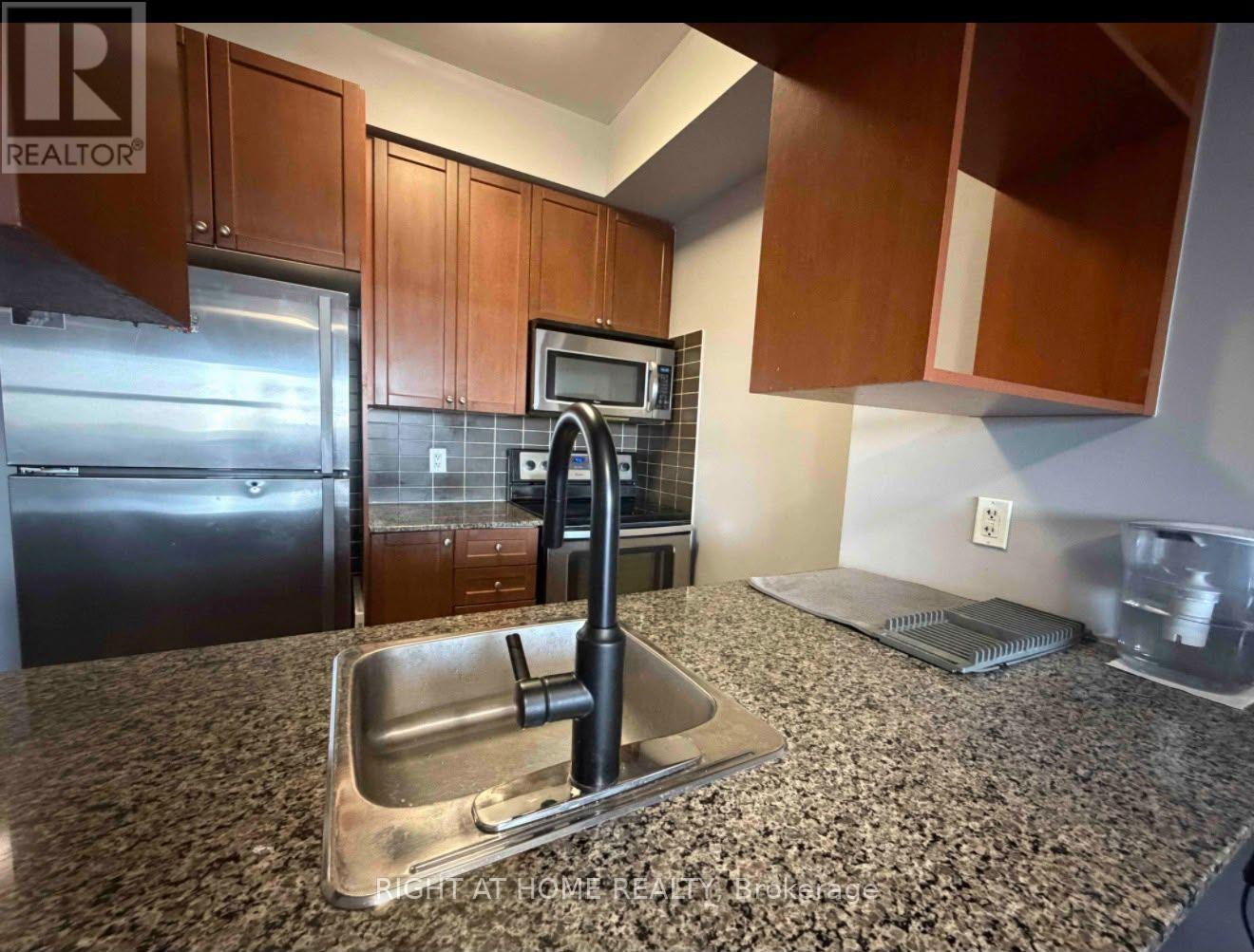 1221 - 181 Village Green Square, Toronto, Ontario  M1S 0K6 - Photo 5 - E13894764