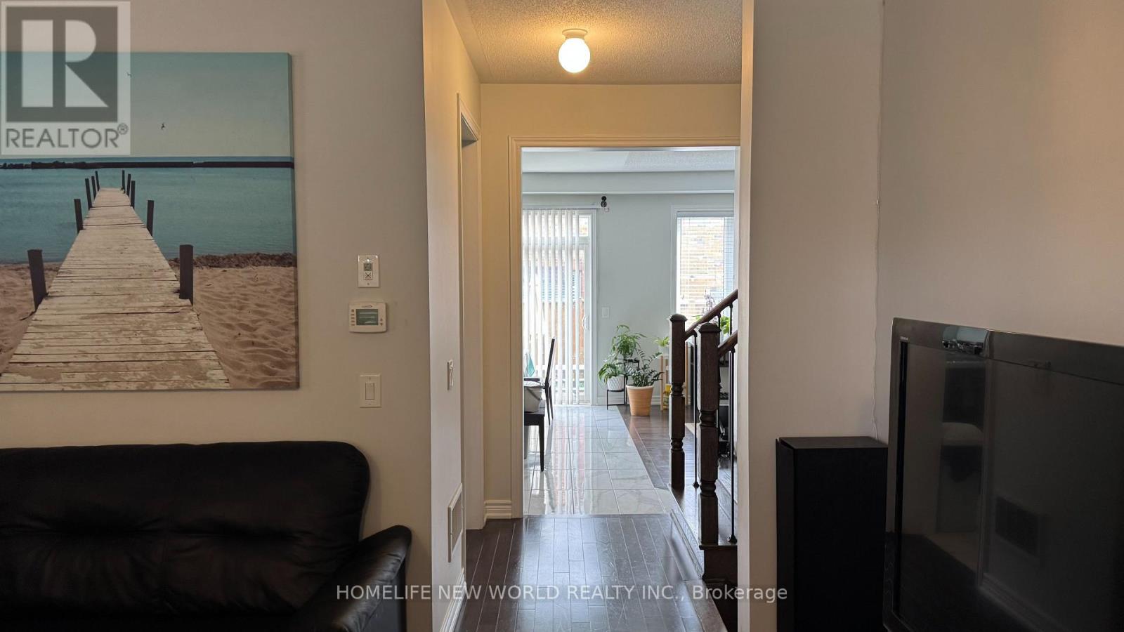 15 Grove End Way, Brampton, Ontario  L6R 4A2 - Photo 6 - W13881548