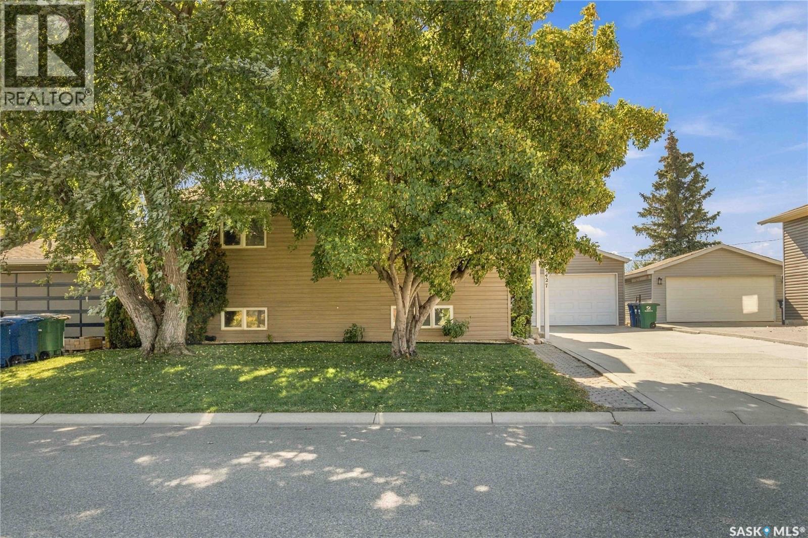 3427 Cassino Avenue, Saskatoon, Saskatchewan  S7M 5E9 - Photo 2 - SK050707