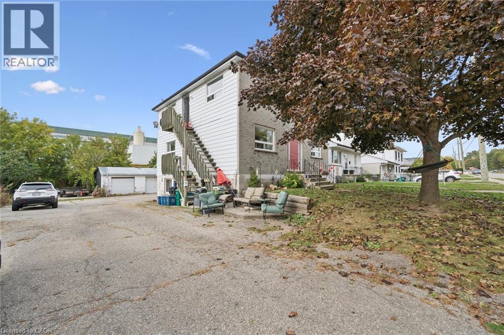 32 Jaffray Street, Cambridge, Ontario  N1R 3H9 - Photo 4 - 40869211