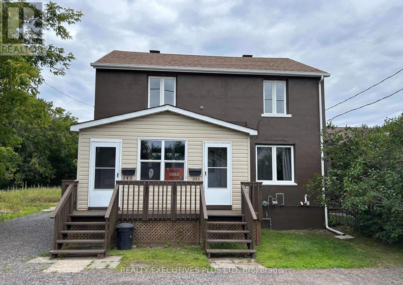 840-842 WORTHINGTON STREET E, North Bay, Ontario