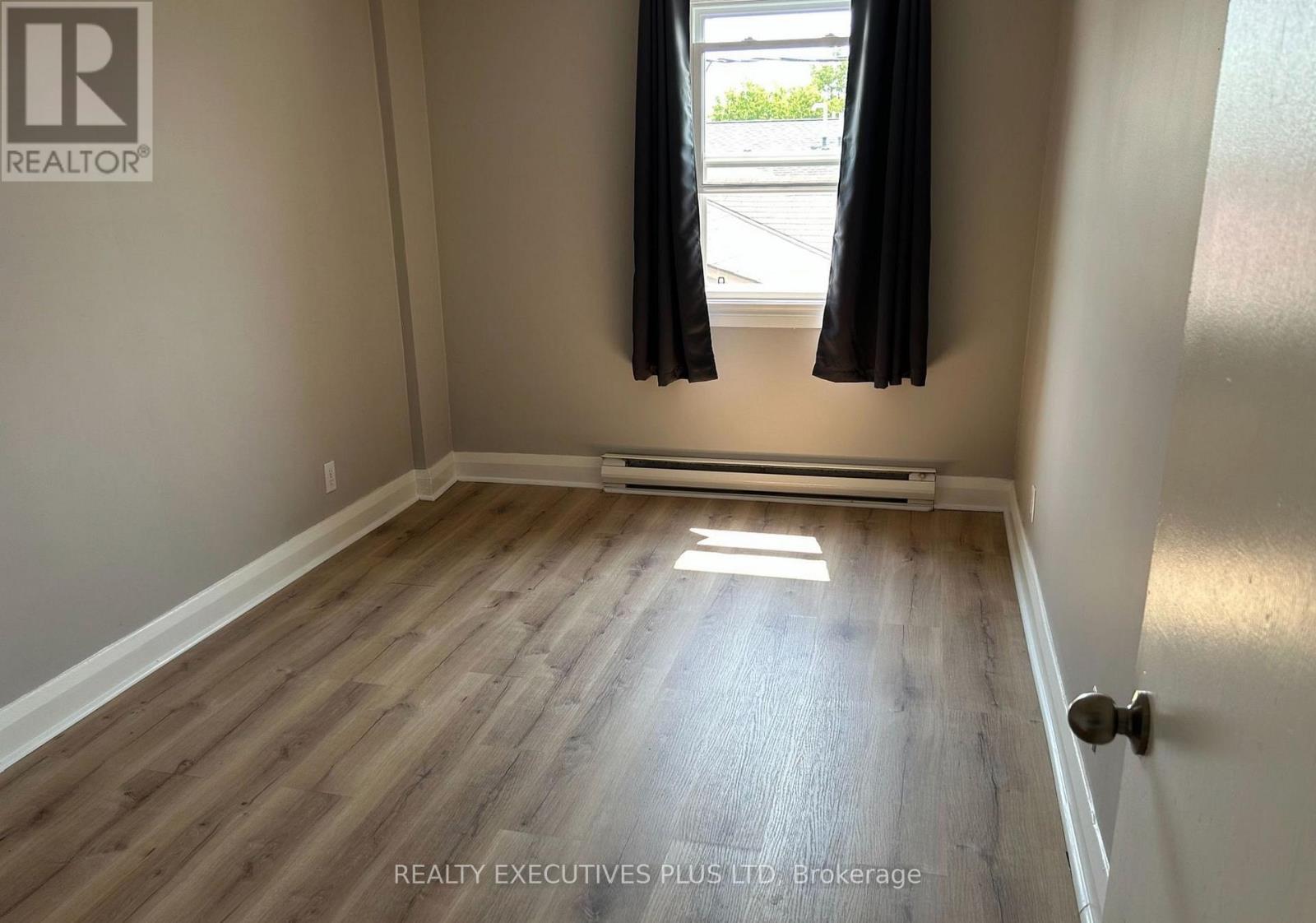 840-842 Worthington Street E, North Bay, Ontario  P1B 1J4 - Photo 11 - X13897060