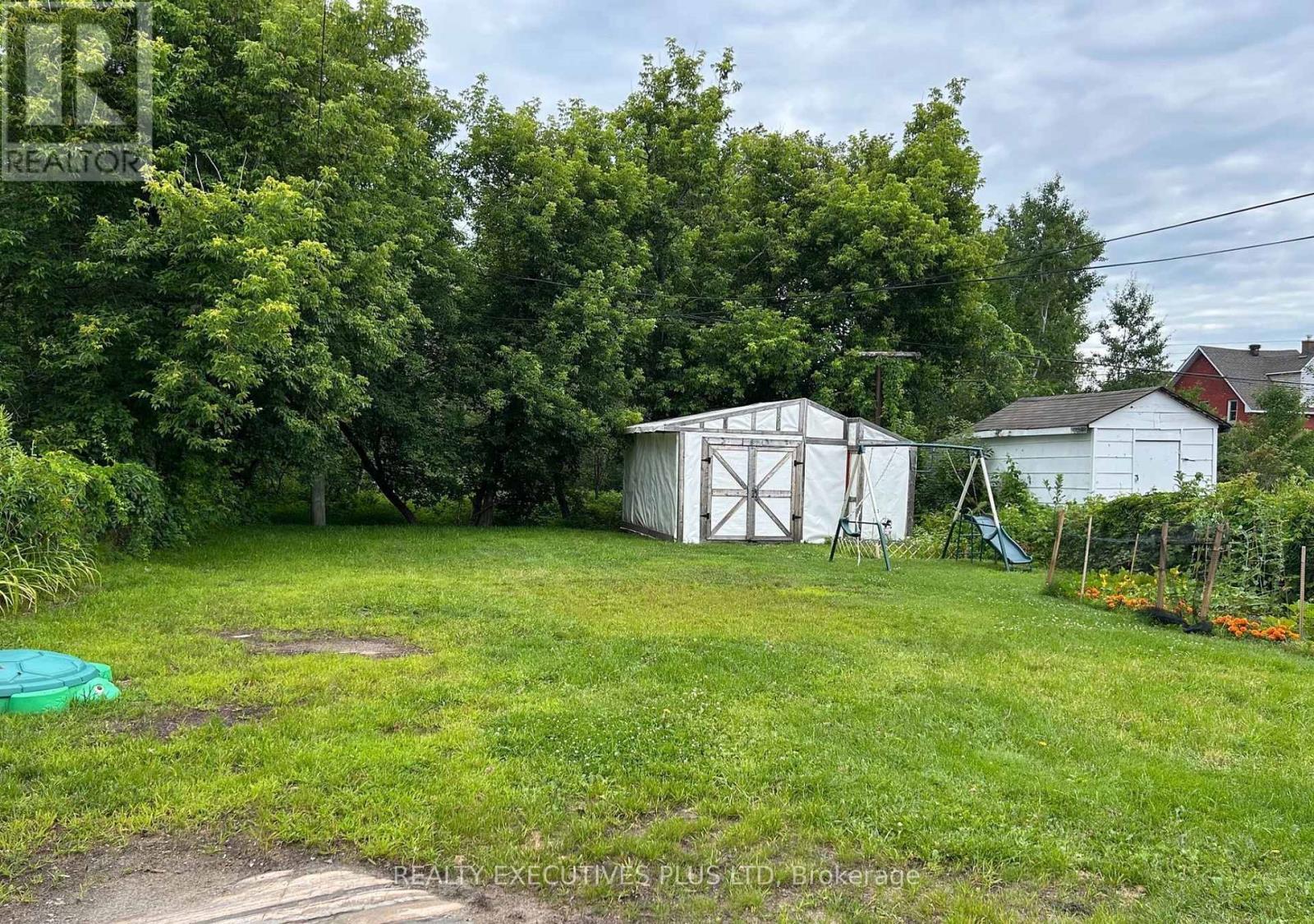 840-842 Worthington Street E, North Bay, Ontario  P1B 1J4 - Photo 16 - X13897060