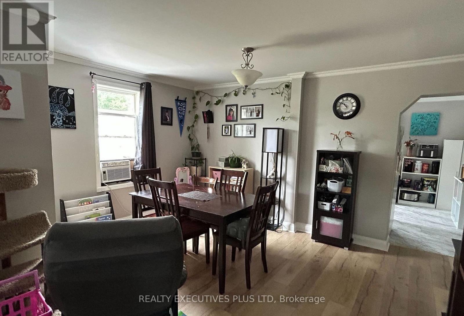 840-842 Worthington Street E, North Bay, Ontario  P1B 1J4 - Photo 3 - X13897060