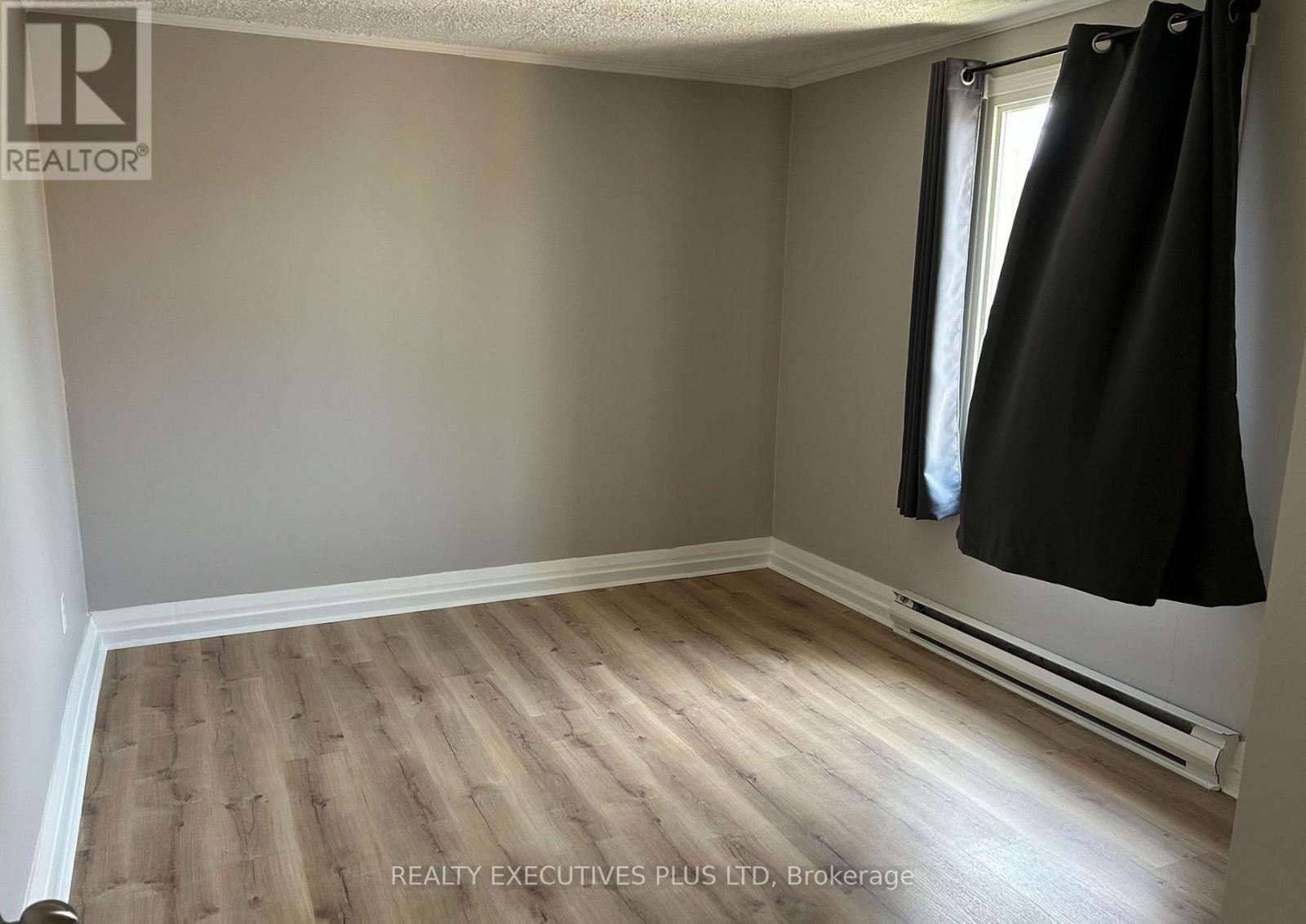 840-842 Worthington Street E, North Bay, Ontario  P1B 1J4 - Photo 7 - X13897060