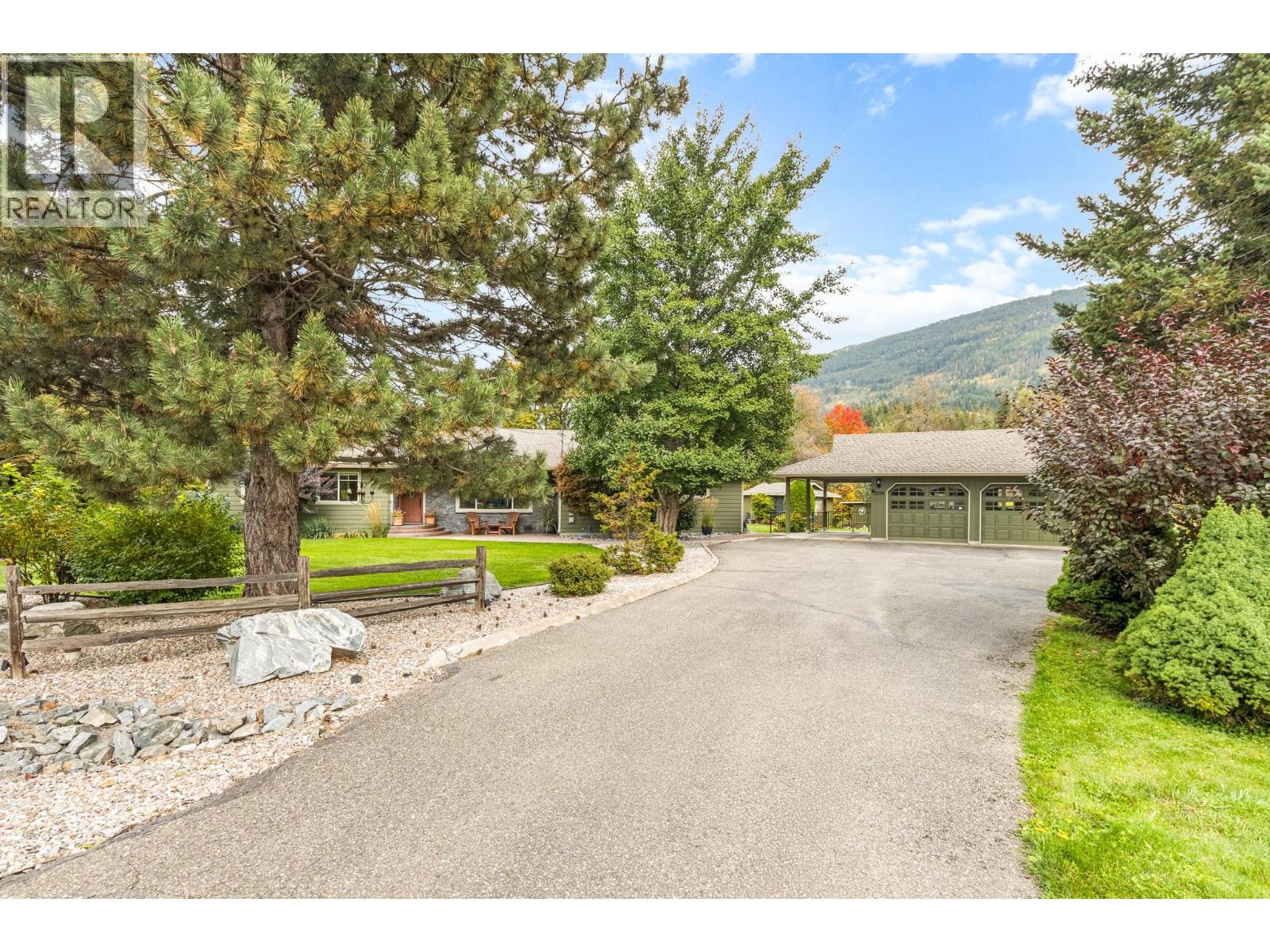 7200 54 Street NE, Salmon Arm, British Columbia