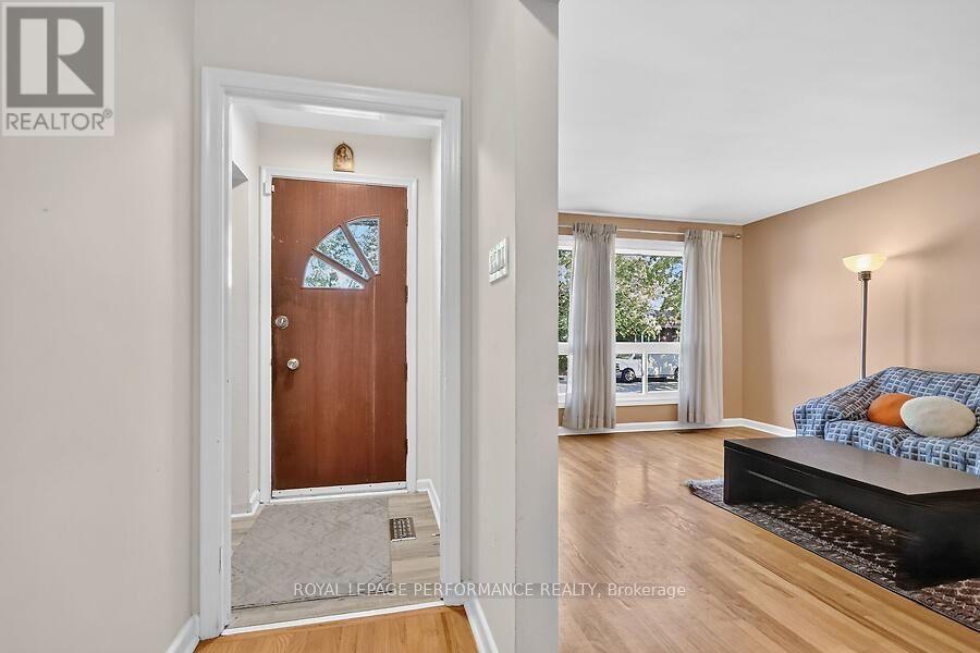 964 Connaught Avenue, Ottawa, Ontario  K2B 5M9 - Photo 3 - X13902624