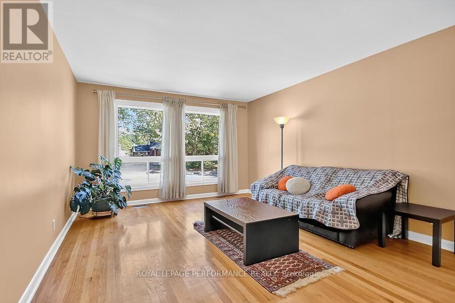 964 Connaught Avenue, Ottawa, Ontario  K2B 5M9 - Photo 4 - X13902624