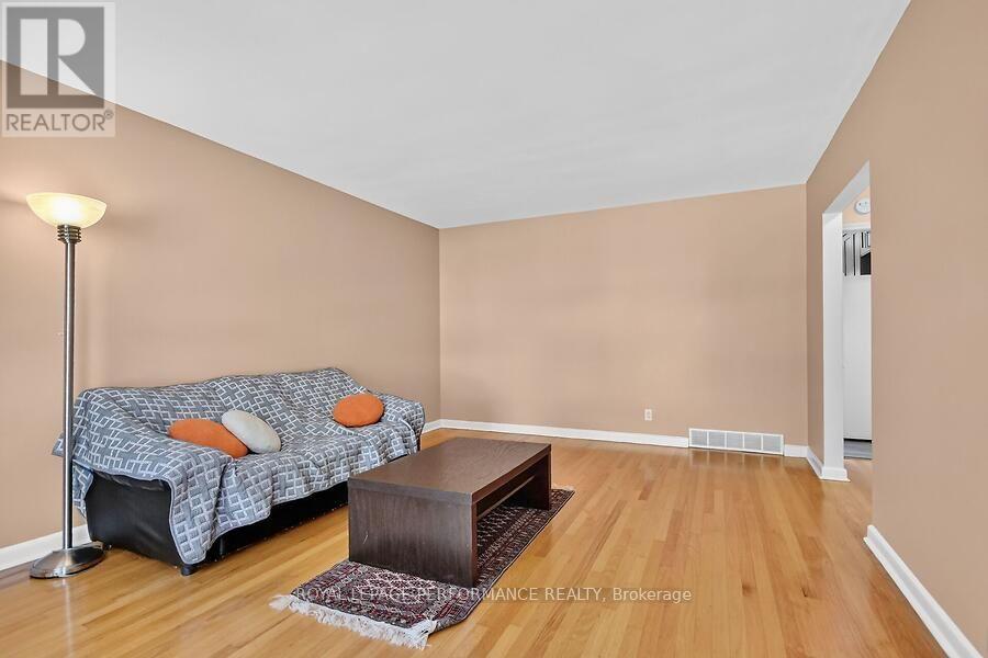 964 Connaught Avenue, Ottawa, Ontario  K2B 5M9 - Photo 5 - X13902624