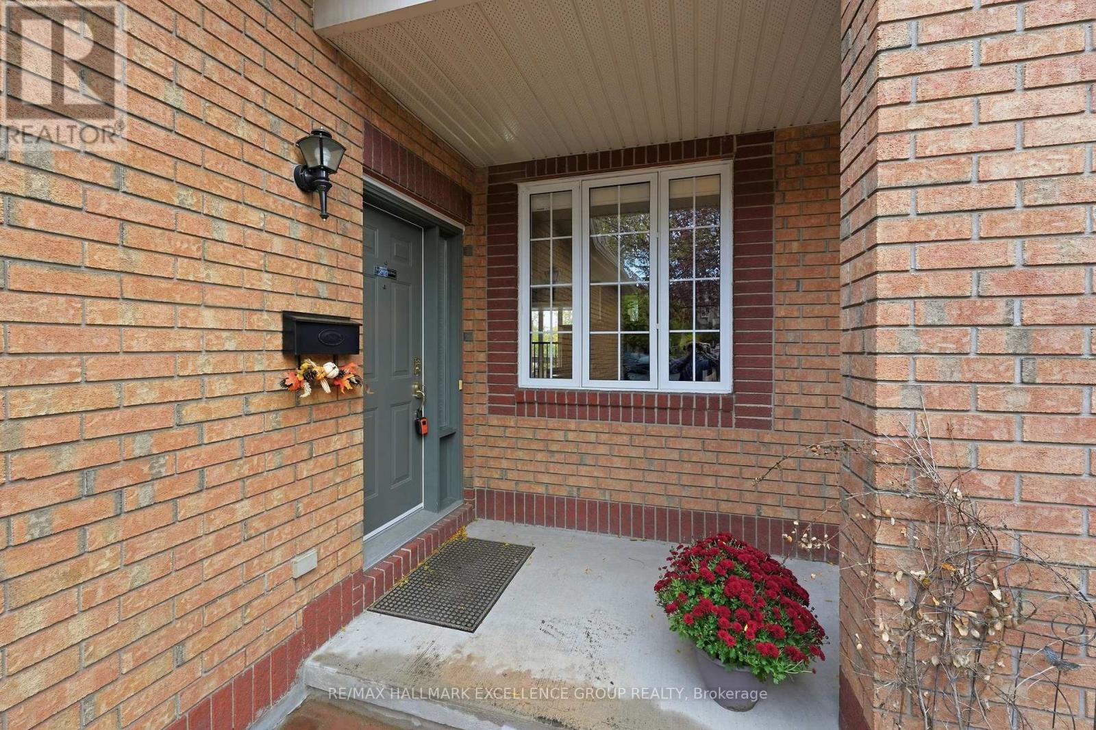 54 Carwood Circle, Ottawa, Ontario  K1K 4V4 - Photo 3 - X13902704