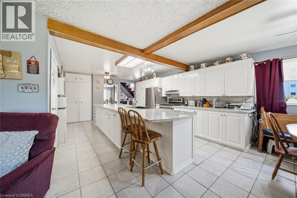 986 Colborne Street, Brantford, Ontario  N3S 3T4 - Photo 6 - 40869124