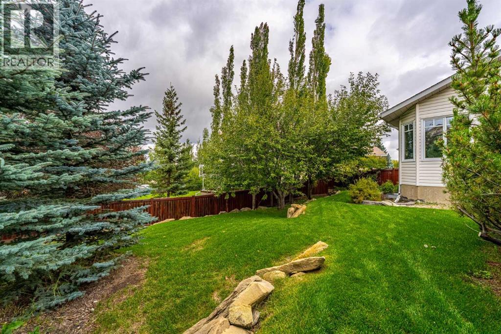 236 Edgebrook Gardens NW, Calgary, Alberta  T3A 4Z9 - Photo 33 - A2349059