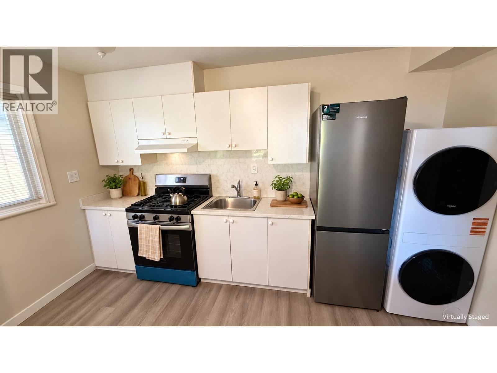 3311 E 45th Avenue, Vancouver, British Columbia  V5R 3E6 - Photo 2 - R3174494