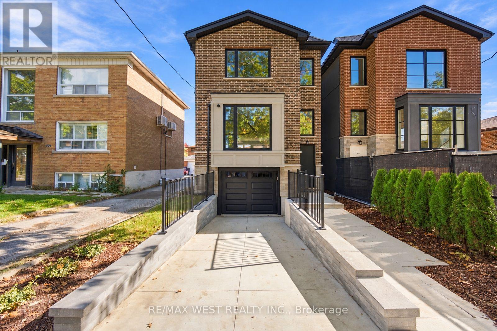 157 ALDERCREST AVENUE, Toronto, Ontario