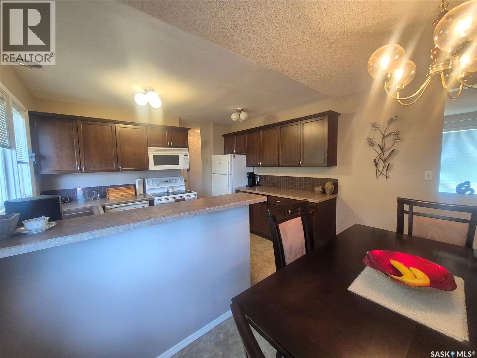 209 Baldwin Street, Ogema, Saskatchewan  S0C 1Y0 - Photo 11 - SK050917
