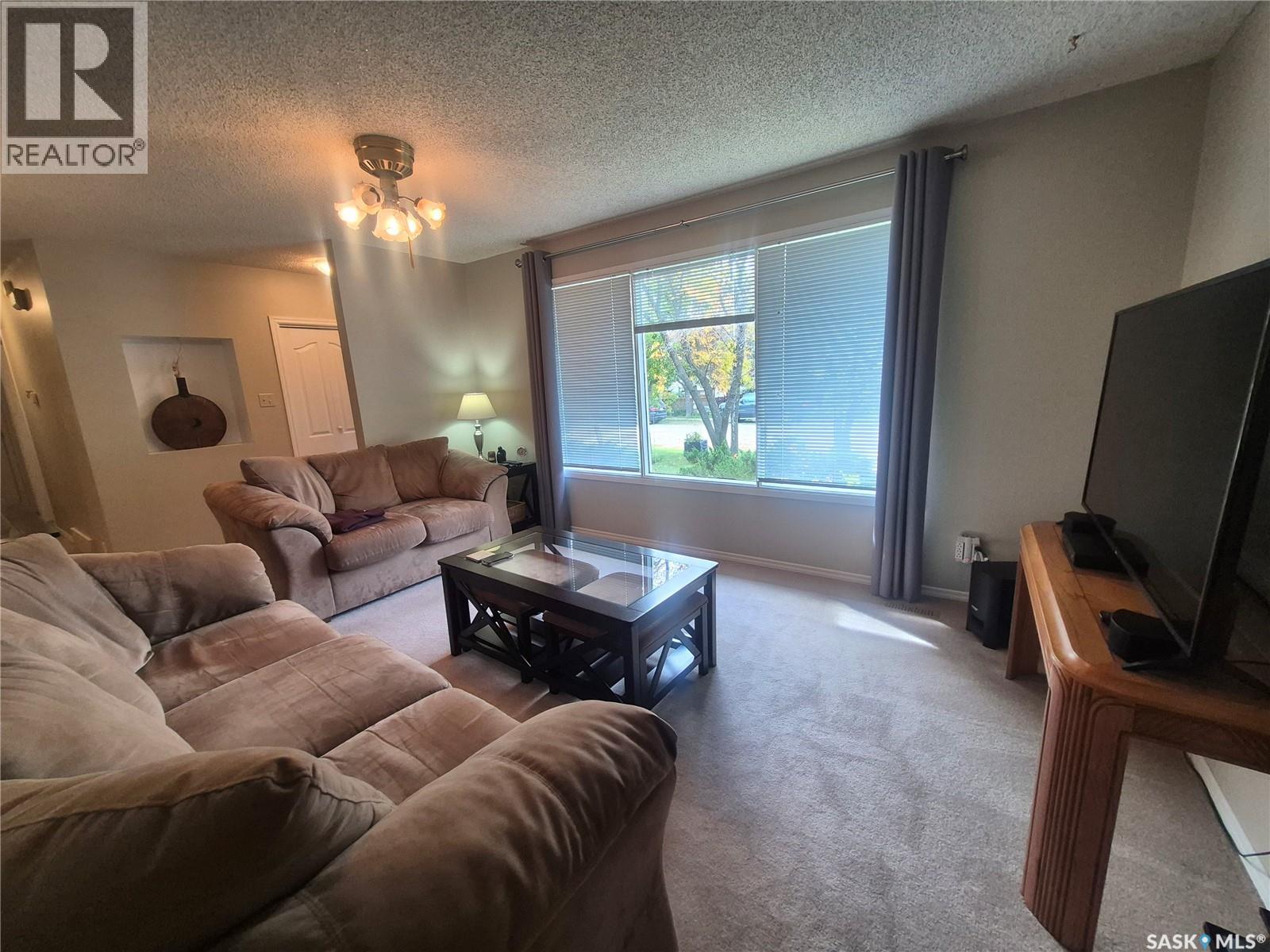 209 Baldwin Street, Ogema, Saskatchewan  S0C 1Y0 - Photo 14 - SK050917