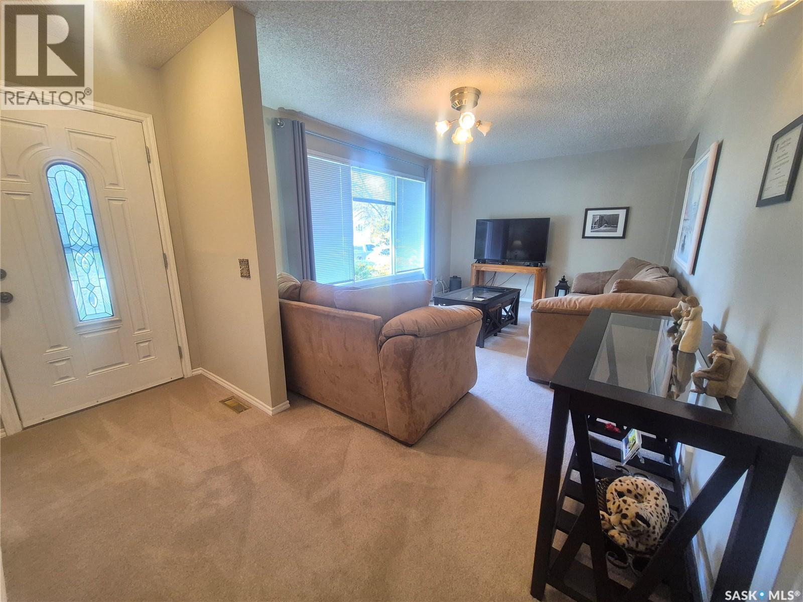 209 Baldwin Street, Ogema, Saskatchewan  S0C 1Y0 - Photo 18 - SK050917