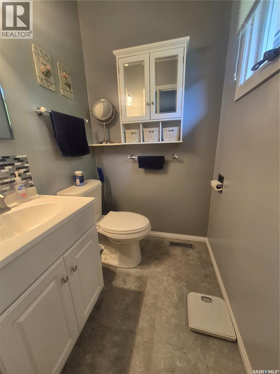 209 Baldwin Street, Ogema, Saskatchewan  S0C 1Y0 - Photo 23 - SK050917