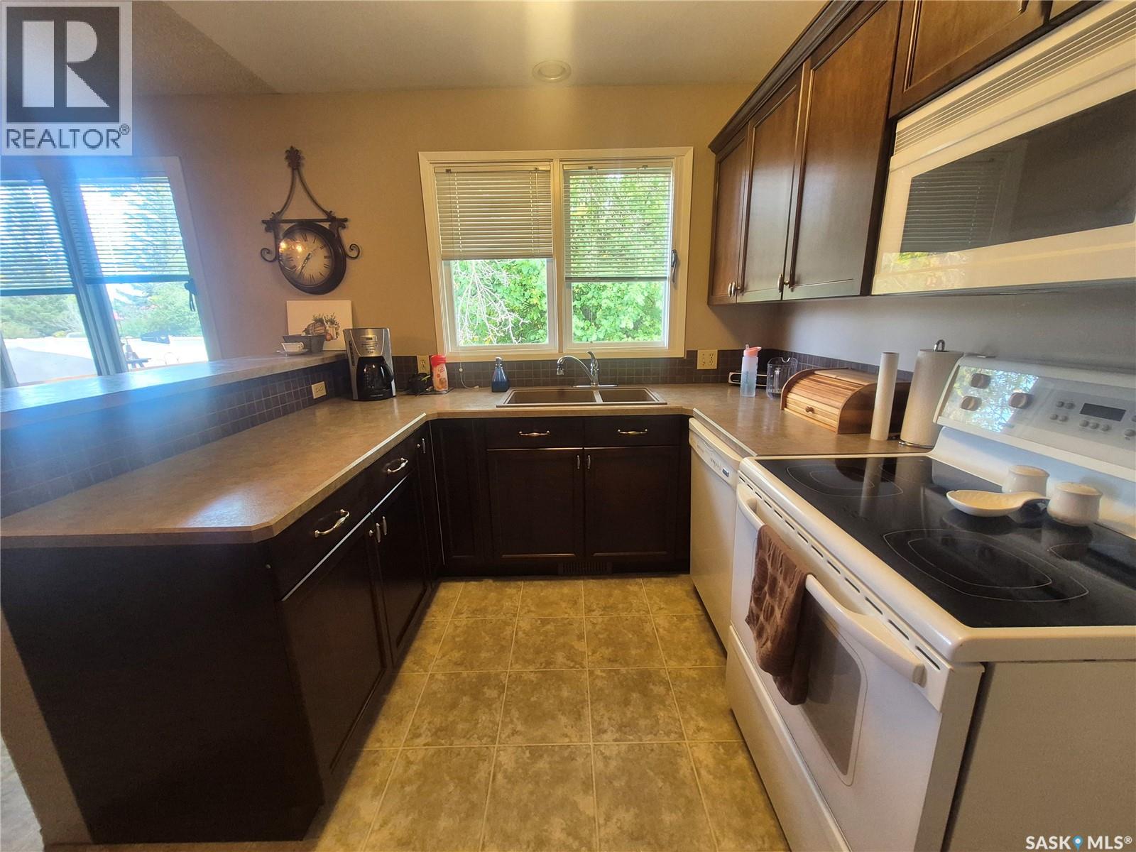 209 Baldwin Street, Ogema, Saskatchewan  S0C 1Y0 - Photo 7 - SK050917