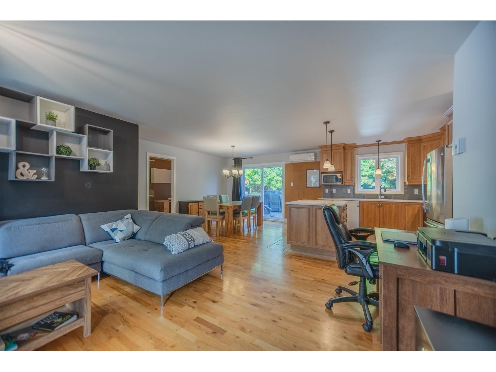 96 Rue Farly Sorel-Tracy Quebec Canada J3P0C4 4