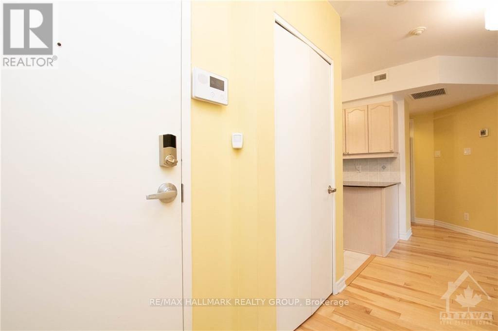 1405 - 445 Laurier Avenue W, Ottawa, Ontario  K1R 0A2 - Photo 8 - X13908018