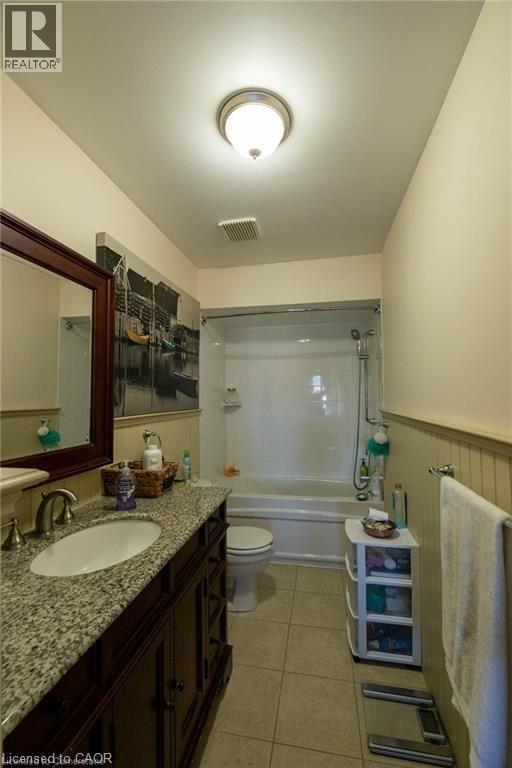 26 Moss Boulevard Unit# 15, Dundas, Ontario  L9H 6W7 - Photo 14 - 40870087