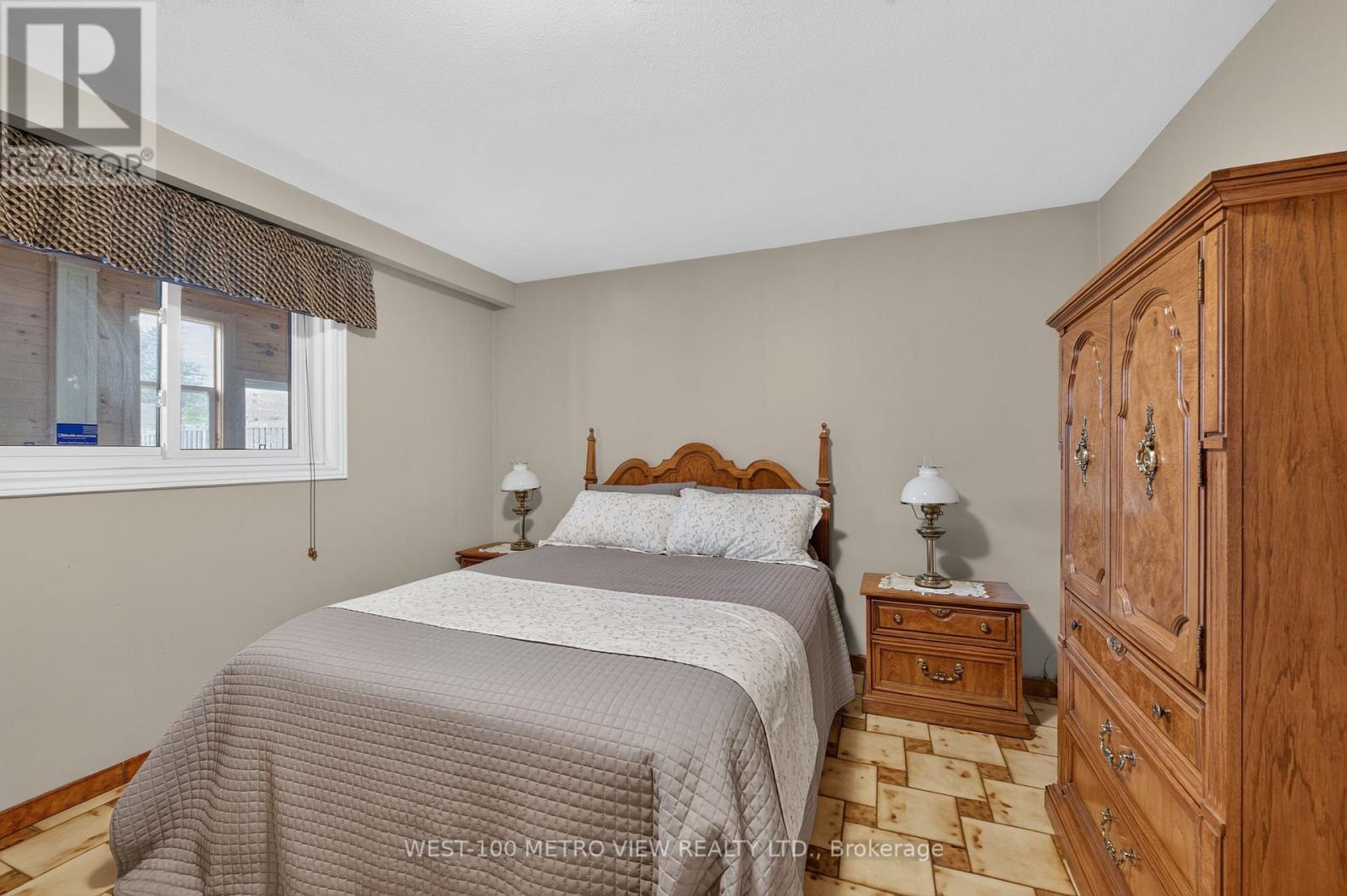 3411 Pinesmoke Crescent, Mississauga, Ontario  L4Y 3L4 - Photo 23 - W13910256