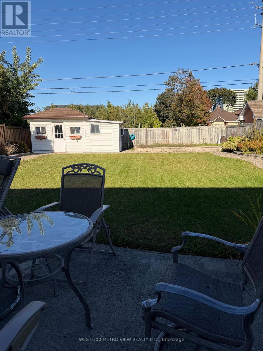 3411 Pinesmoke Crescent, Mississauga, Ontario  L4Y 3L4 - Photo 37 - W13910256