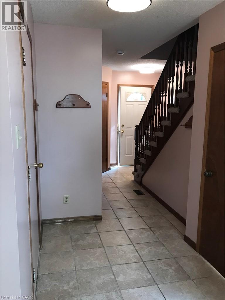 634a Pinerow Crescent, Waterloo, Ontario  N2T 2K8 - Photo 6 - 40860638