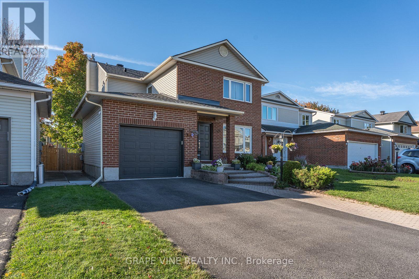 25 Wheeler Street, Ottawa, Ontario  K2J 3B8 - Photo 3 - X13911876