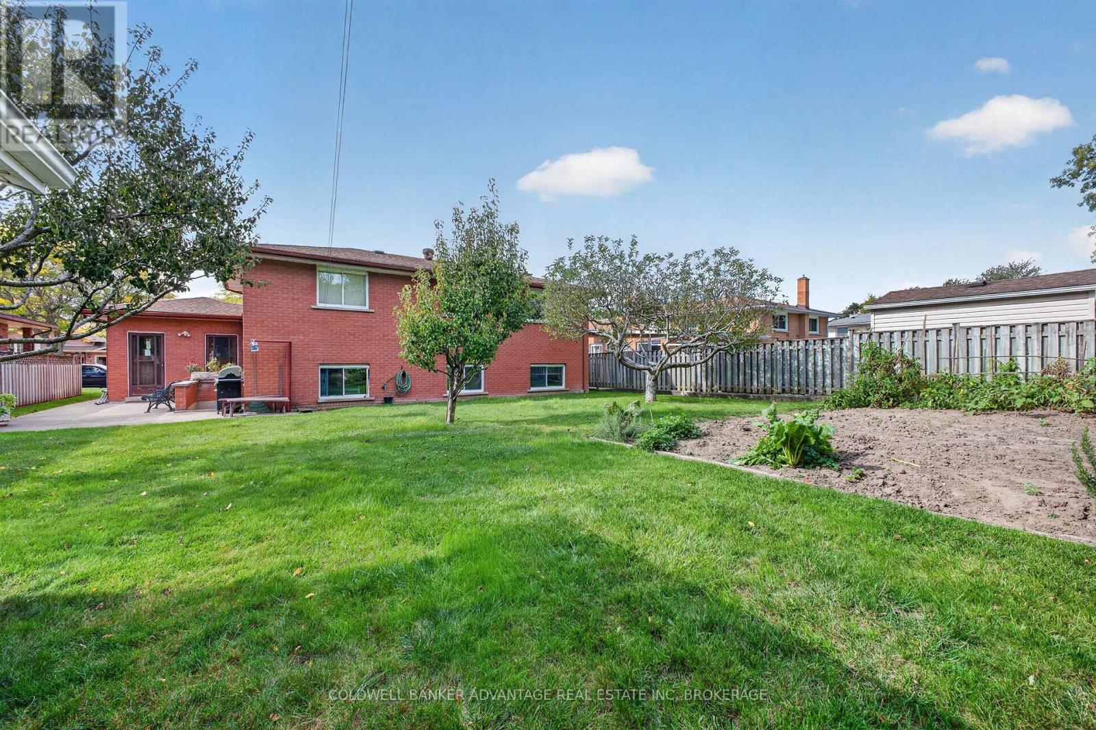 28 Glenpark Court, Welland, Ontario  L3C 6J9 - Photo 21 - X13912064