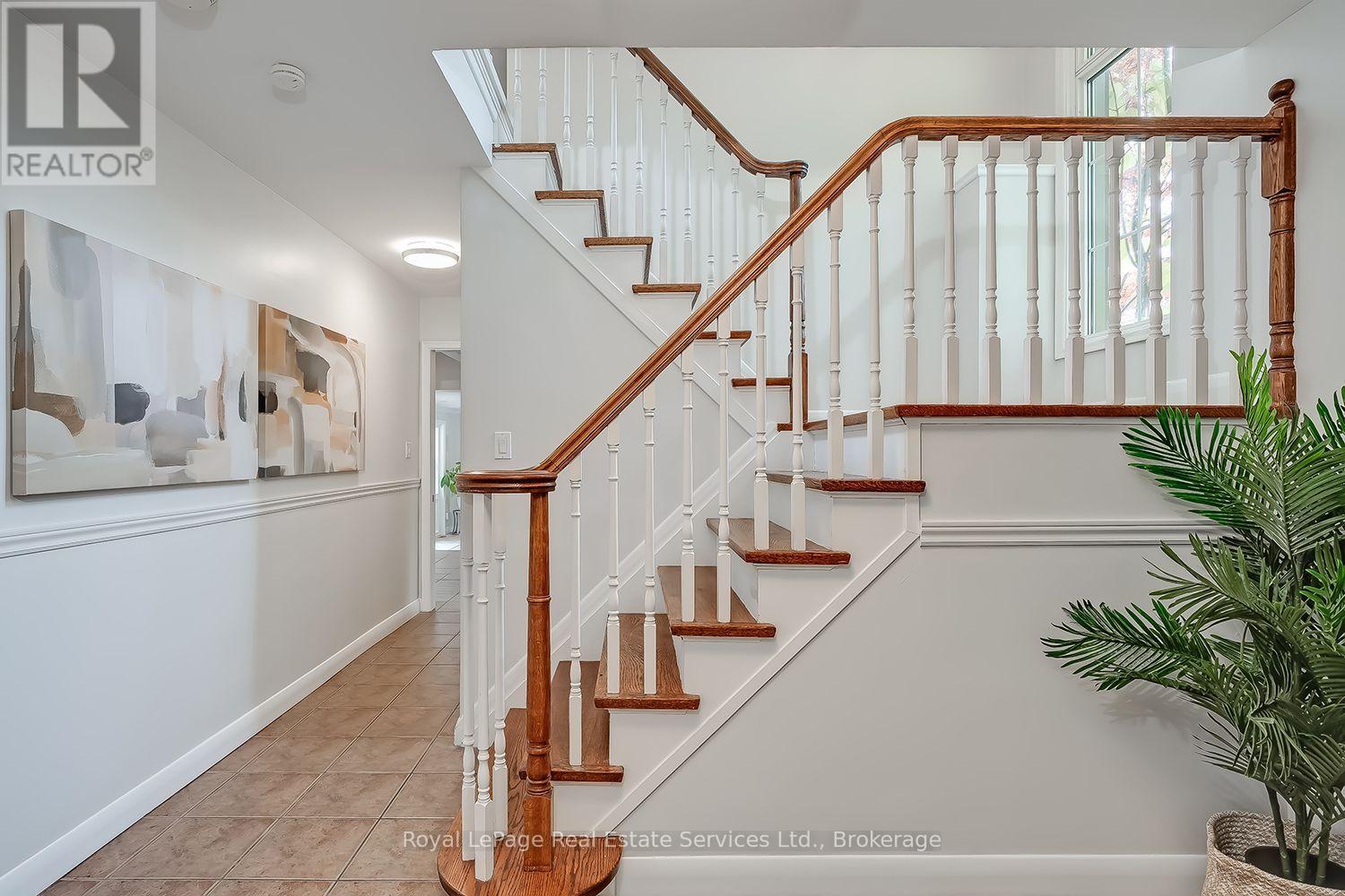 1151 Morrison Heights Drive, Oakville, Ontario  L6J 4J2 - Photo 4 - W13912338