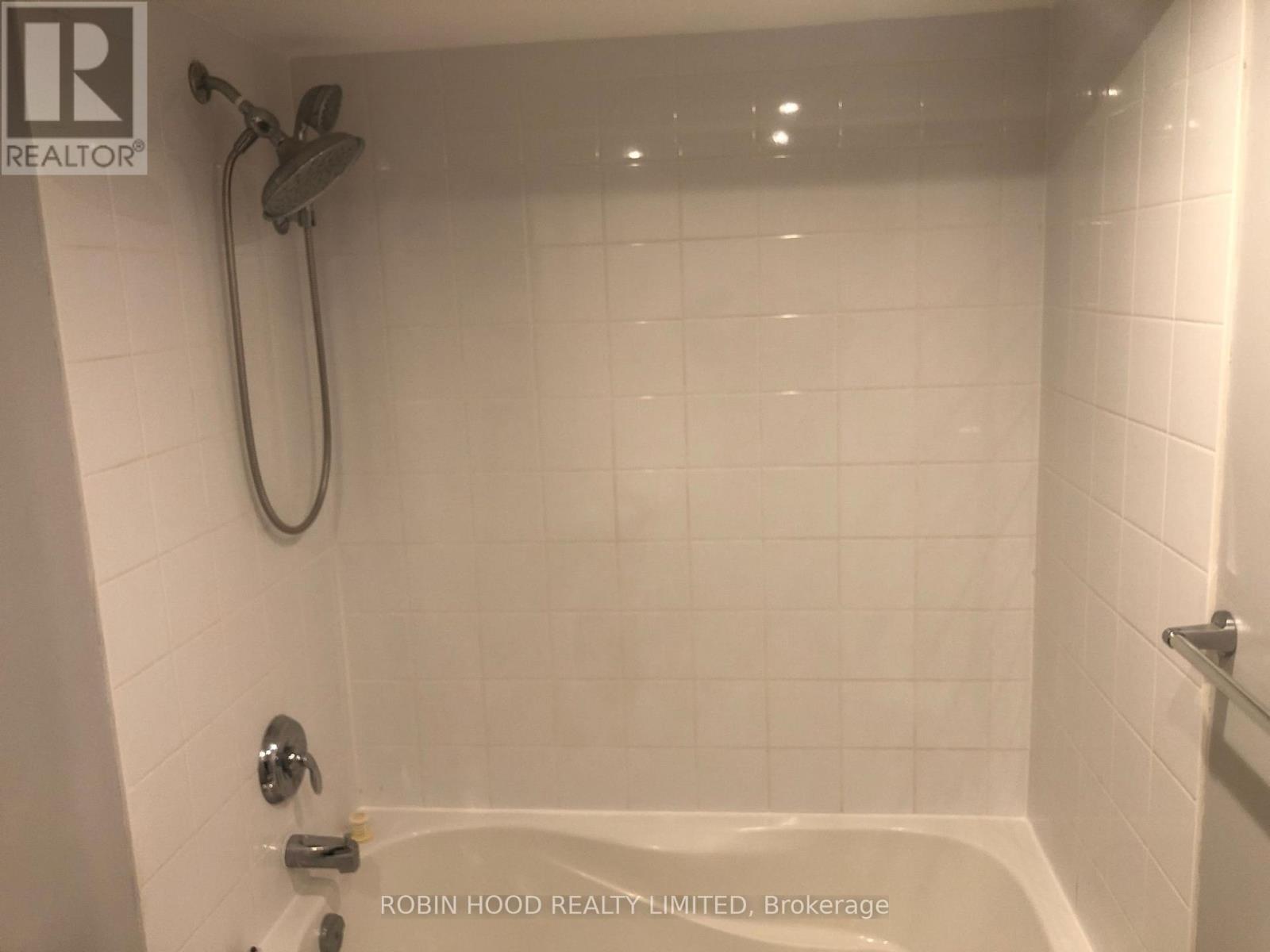 1601 - 215 Fort York Boulevard, Toronto, Ontario  M5V 4A2 - Photo 11 - C13913442