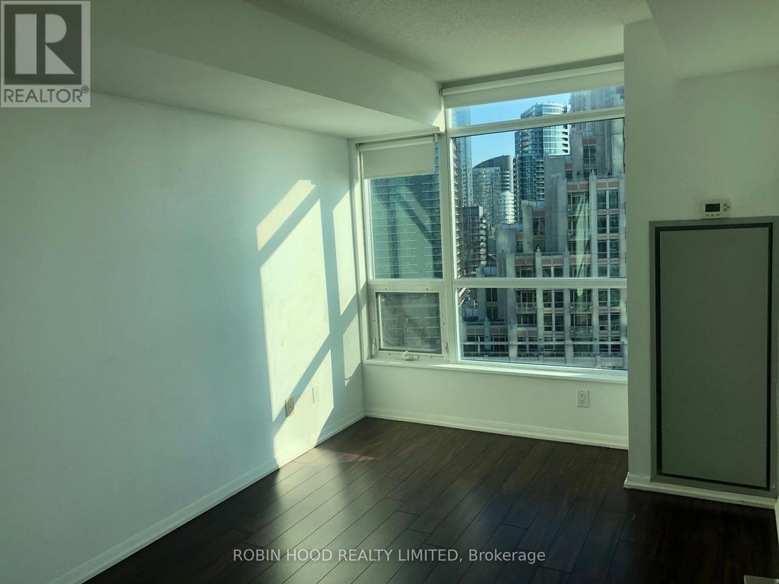1601 - 215 Fort York Boulevard, Toronto, Ontario  M5V 4A2 - Photo 8 - C13913442