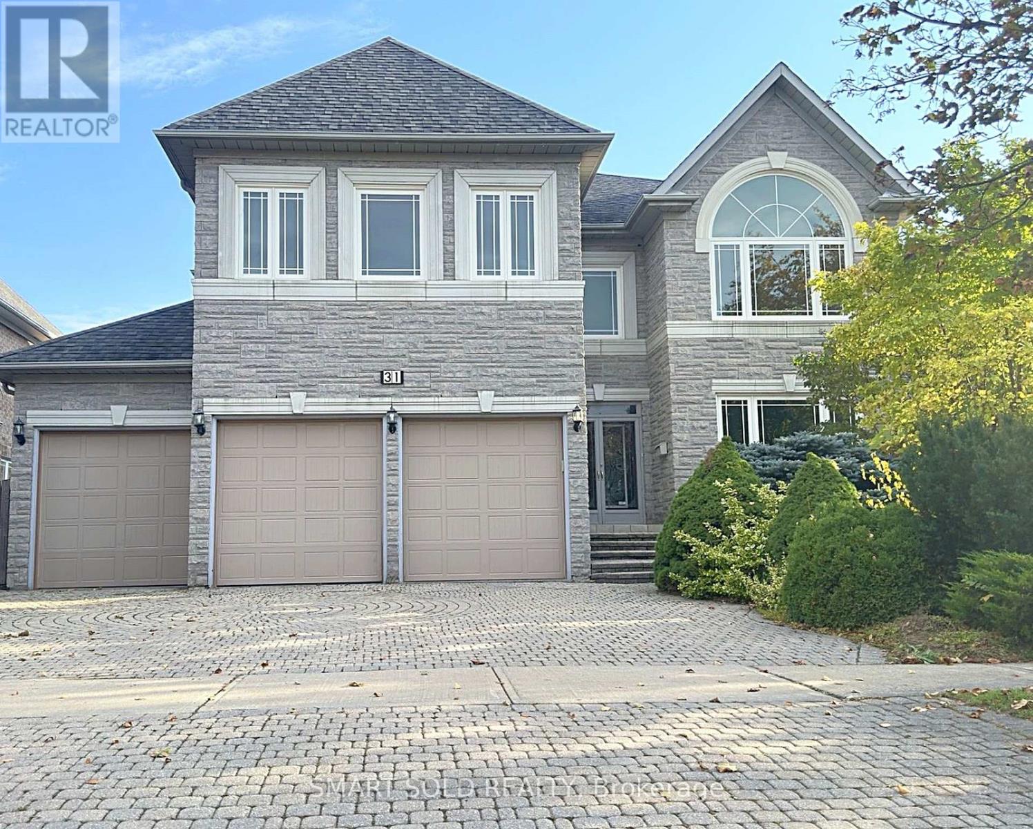 31 BLACK WALNUT CRESCENT, Richmond Hill, Ontario