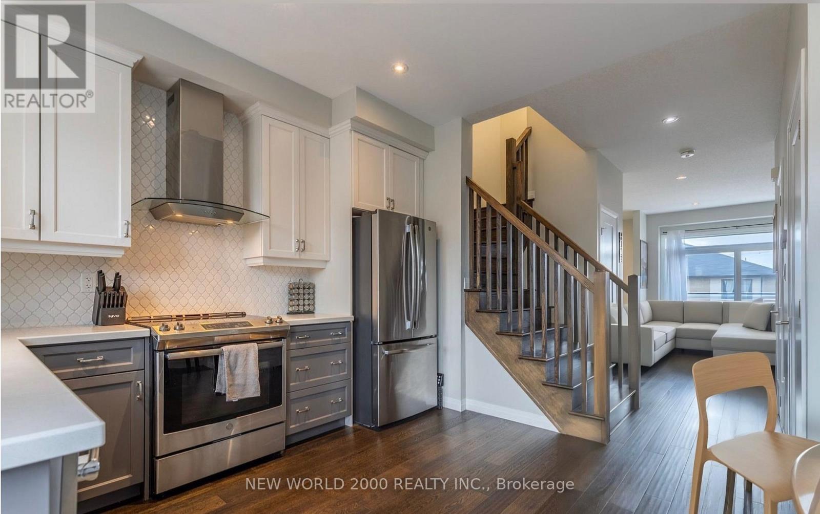 9 Soho Street, Hamilton, Ontario  L8J 0L5 - Photo 2 - X13917200