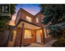 212 LIPPINCOTT STREET, Toronto, Ontario