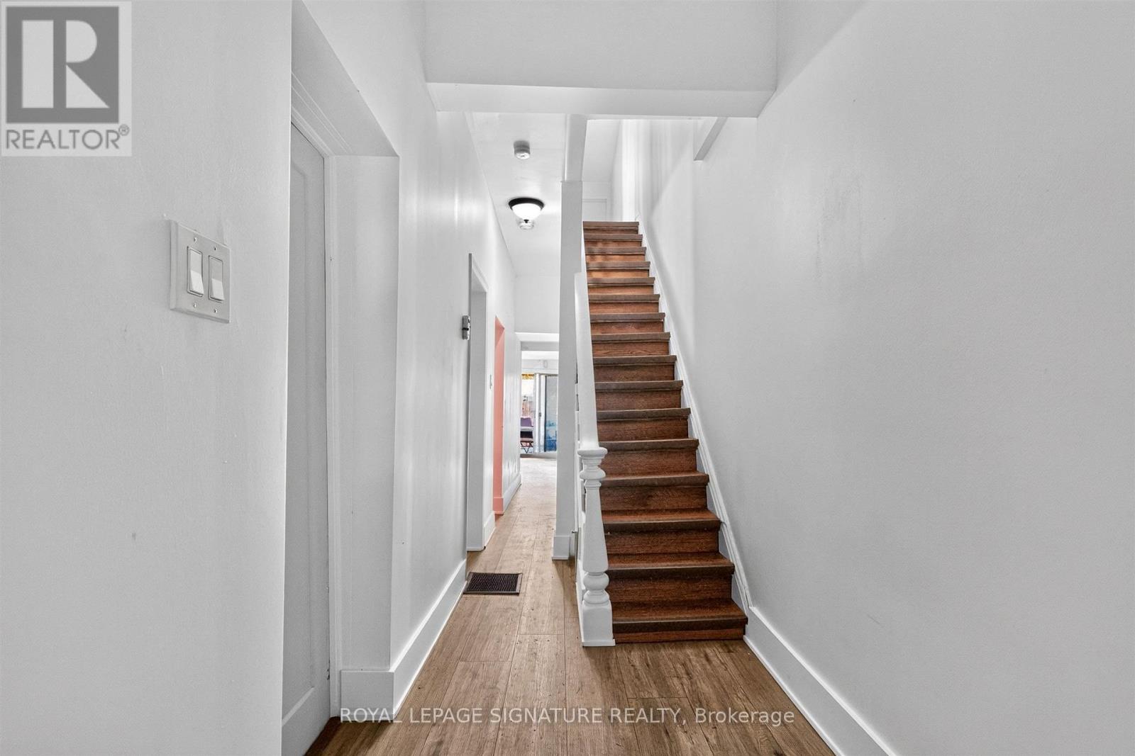 212 Lippincott Street, Toronto, Ontario  M5S 2P5 - Photo 6 - C13885852