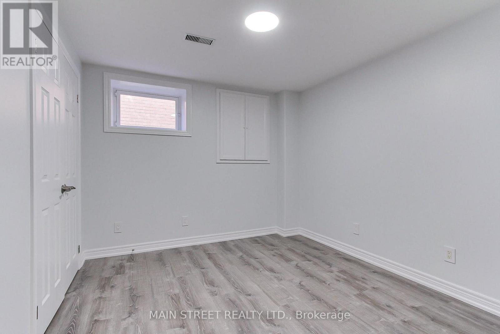 83 Laurendale Avenue, Georgina, Ontario  L4P 4G3 - Photo 16 - N13921866