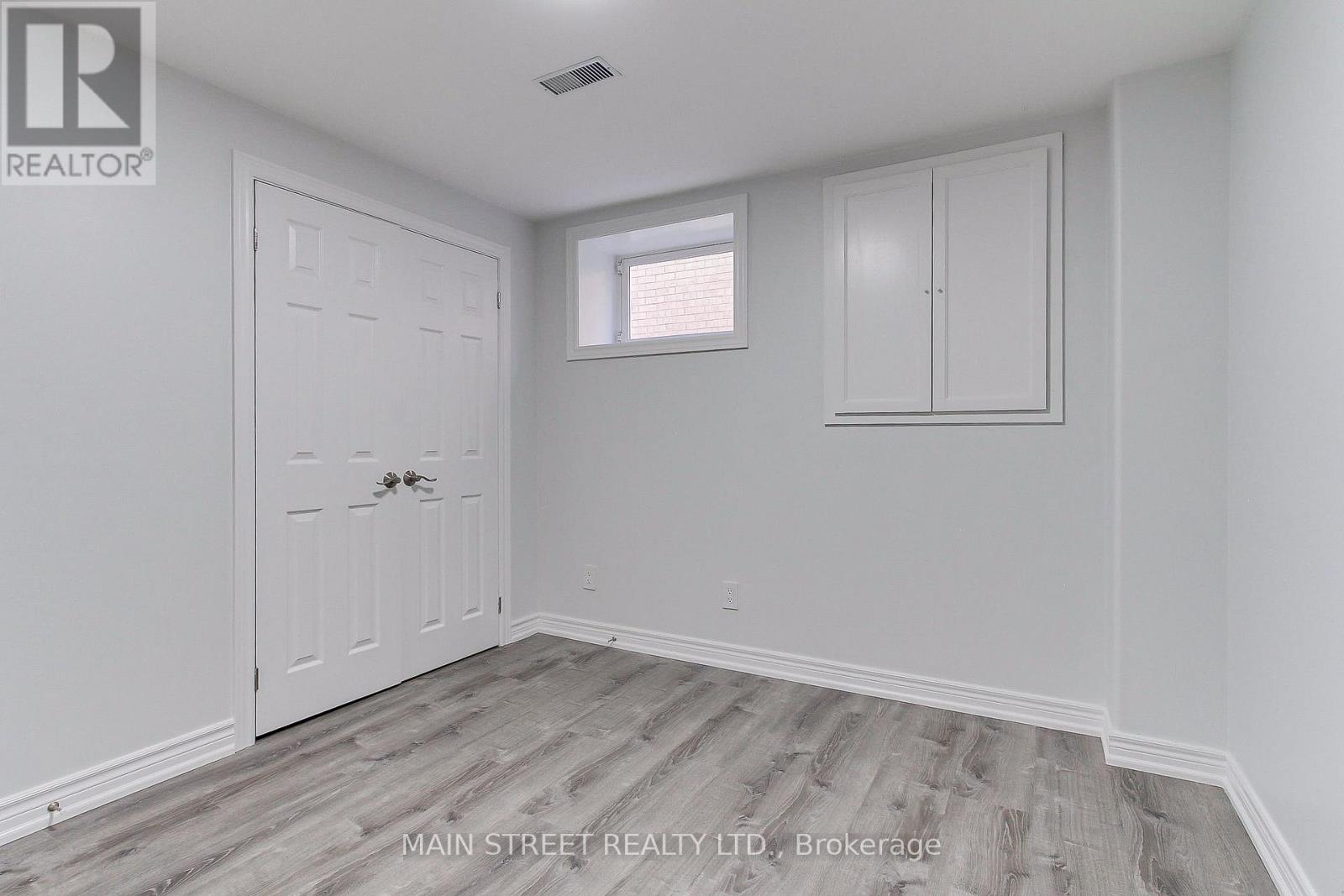 83 Laurendale Avenue, Georgina, Ontario  L4P 4G3 - Photo 17 - N13921866