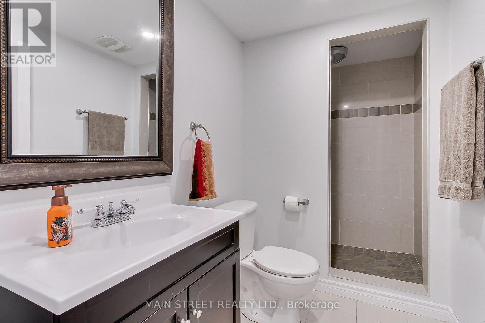 83 Laurendale Avenue, Georgina, Ontario  L4P 4G3 - Photo 18 - N13921866
