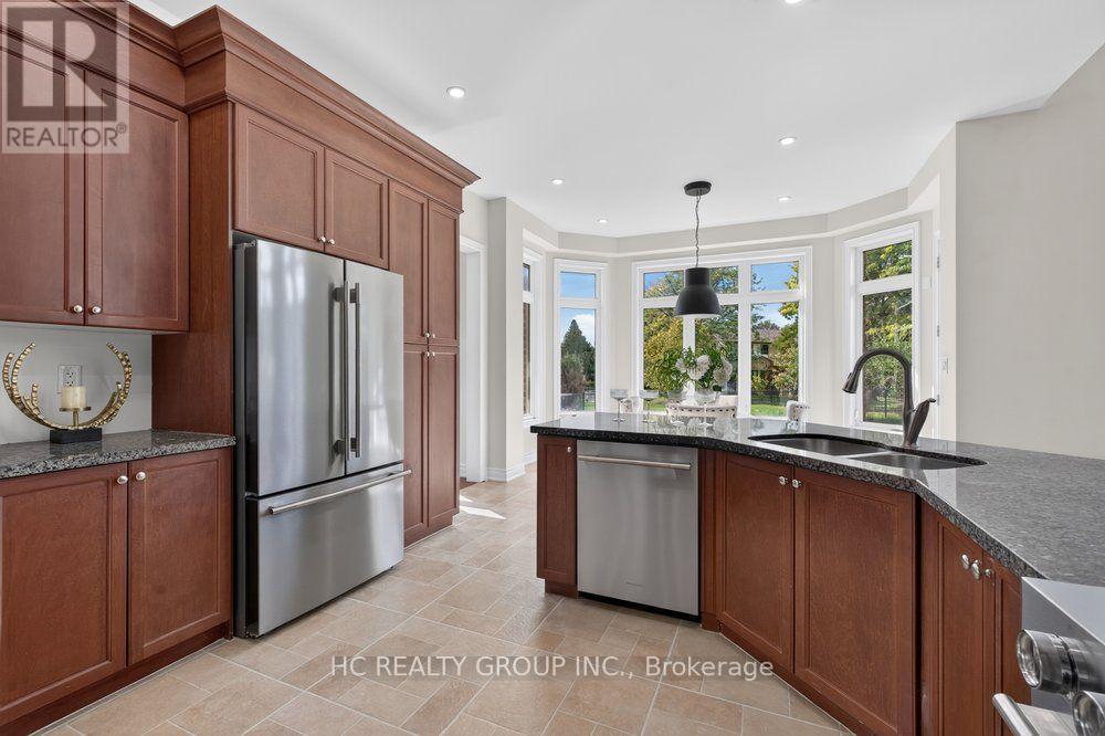 39 Royal West Road, Markham, Ontario  L6C 0L5 - Photo 12 - N13922000
