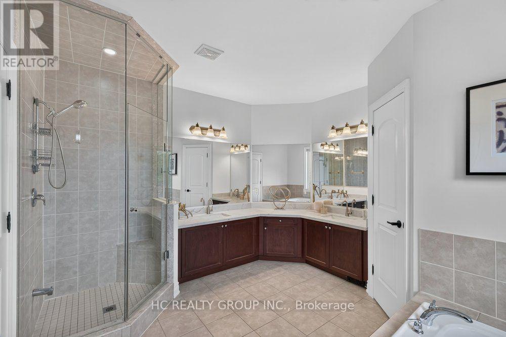 39 Royal West Road, Markham, Ontario  L6C 0L5 - Photo 32 - N13922000